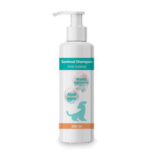 Sanimal Anti-kriebel Shampoo is geschikt voor honden met een gevoelige, geïrriteerde of kriebelende huid. www.emax.nl
